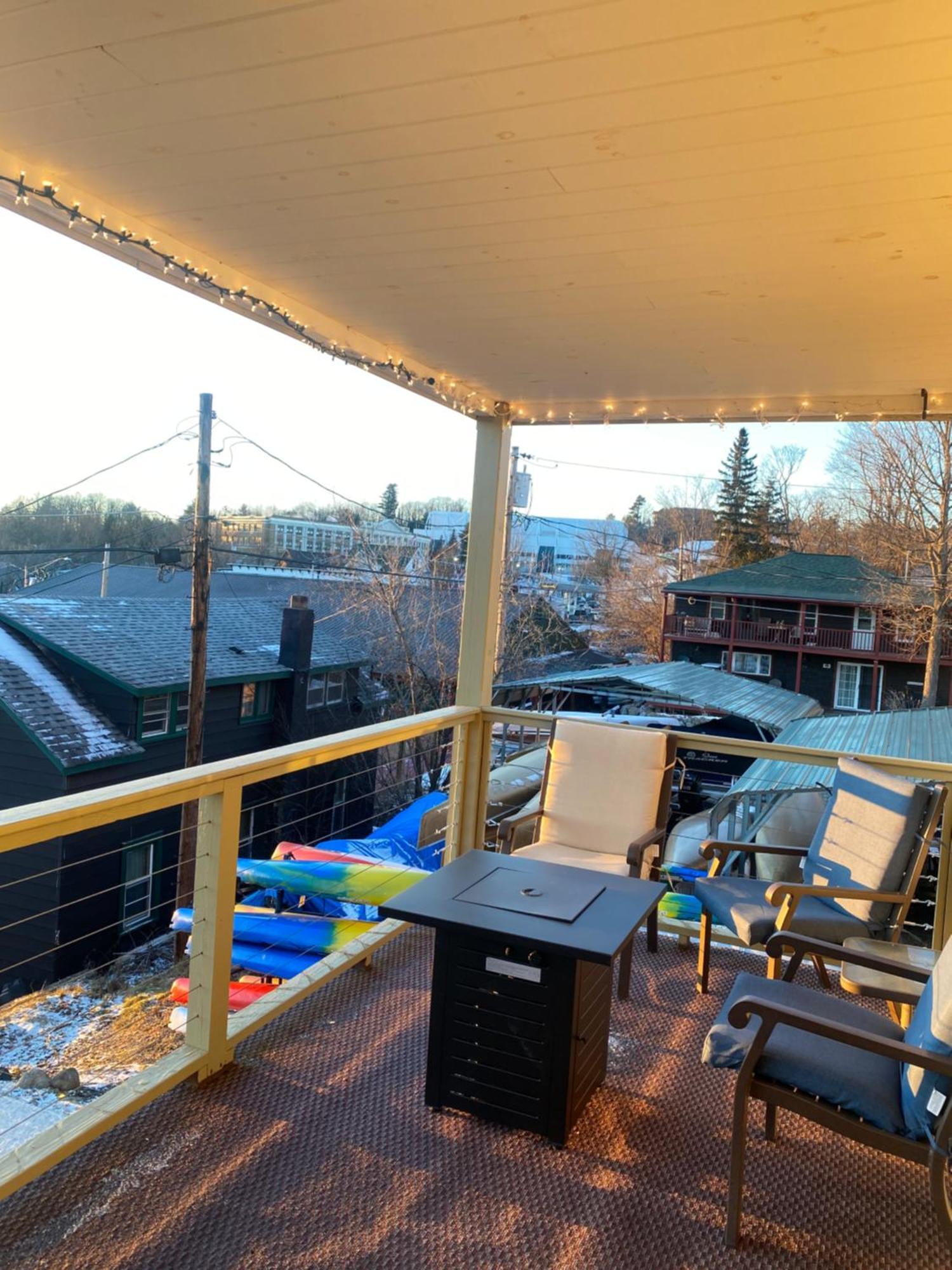Central Lake Placid Mountain Views Exterior photo