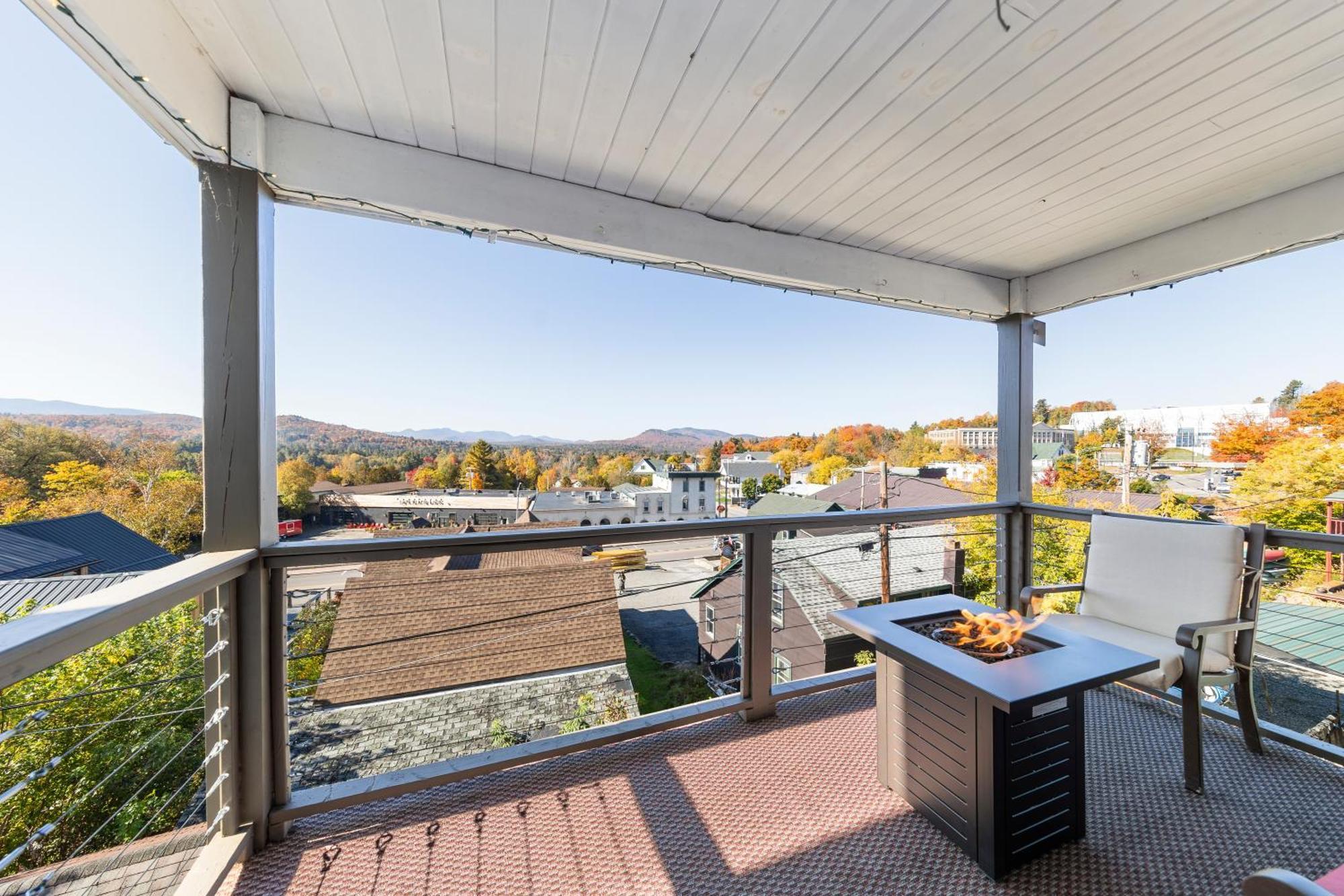 Central Lake Placid Mountain Views Exterior photo