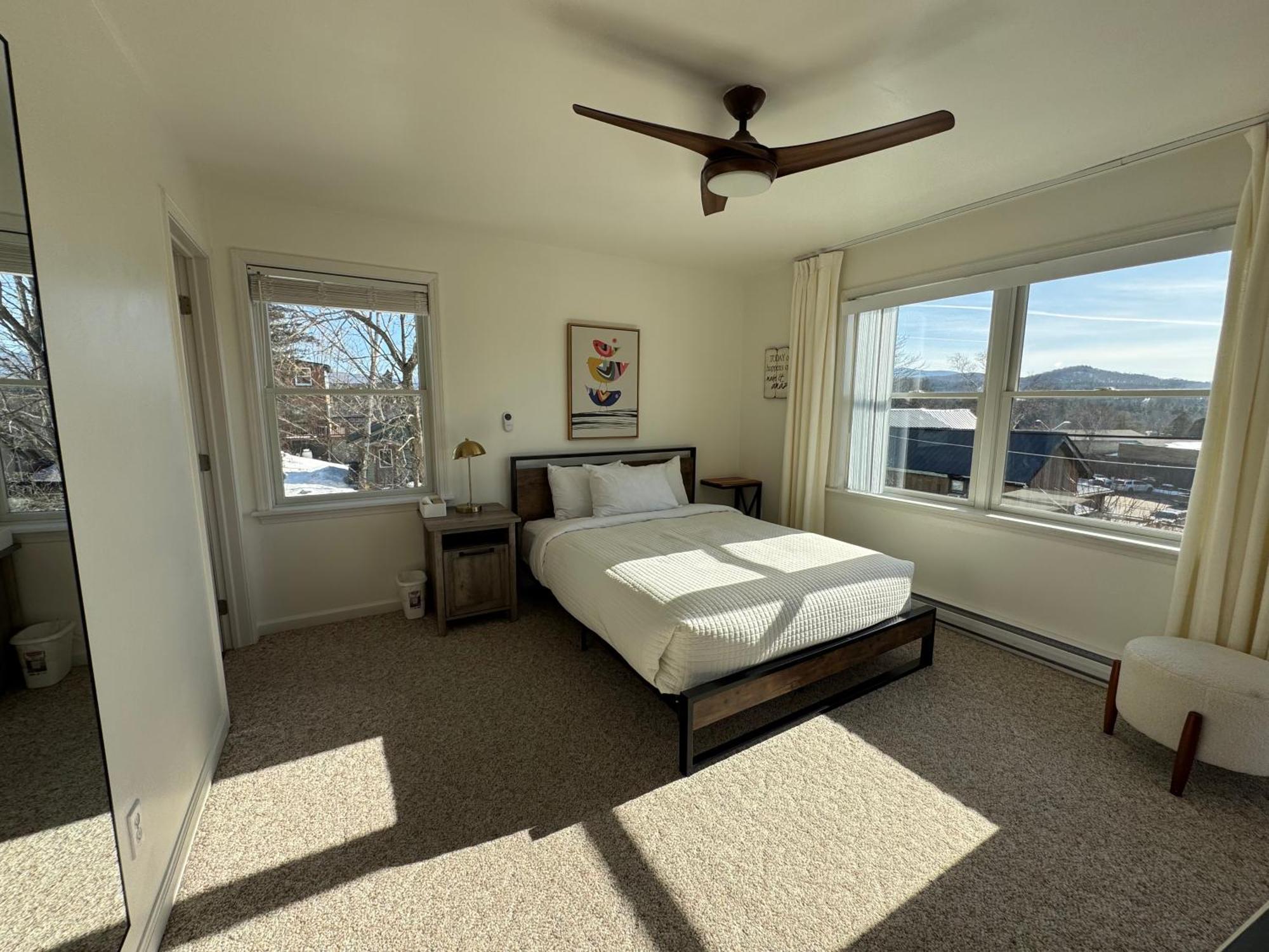 Central Lake Placid Mountain Views Exterior photo